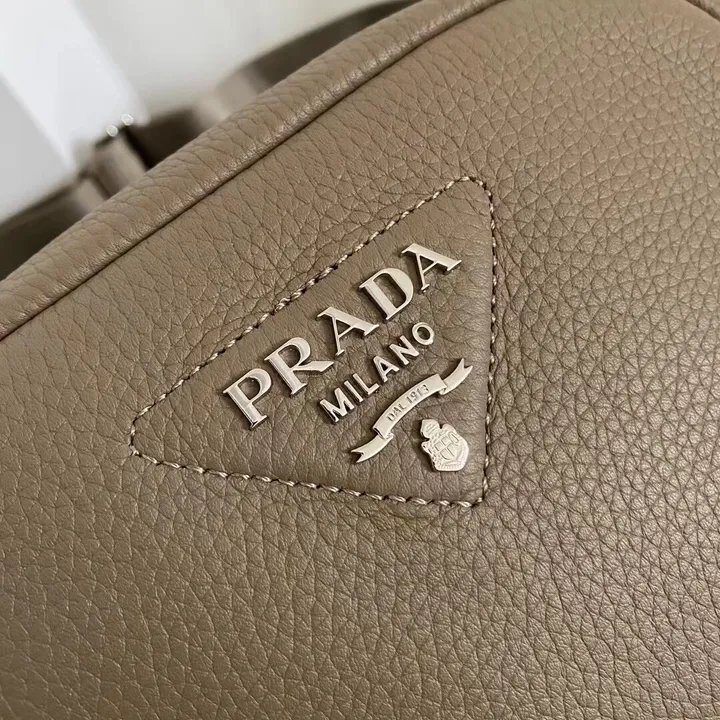 スーパーコピー プラダ キーホルダー