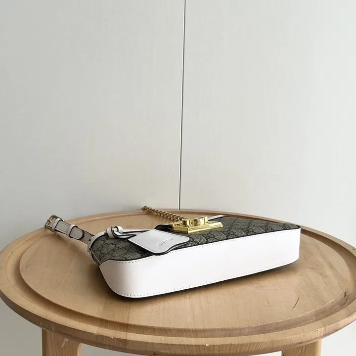 スーパーコピー グッチ キーホルダー