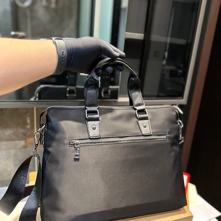 スーパーコピー プラダ キーホルダー