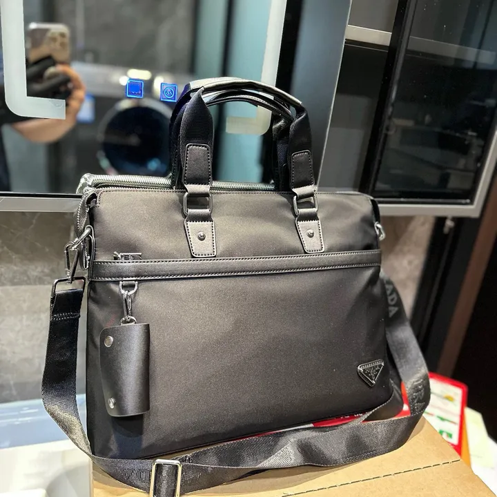 スーパーコピー プラダ キーホルダー