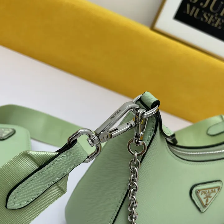 スーパーコピー バレンシアガ キーホルダー