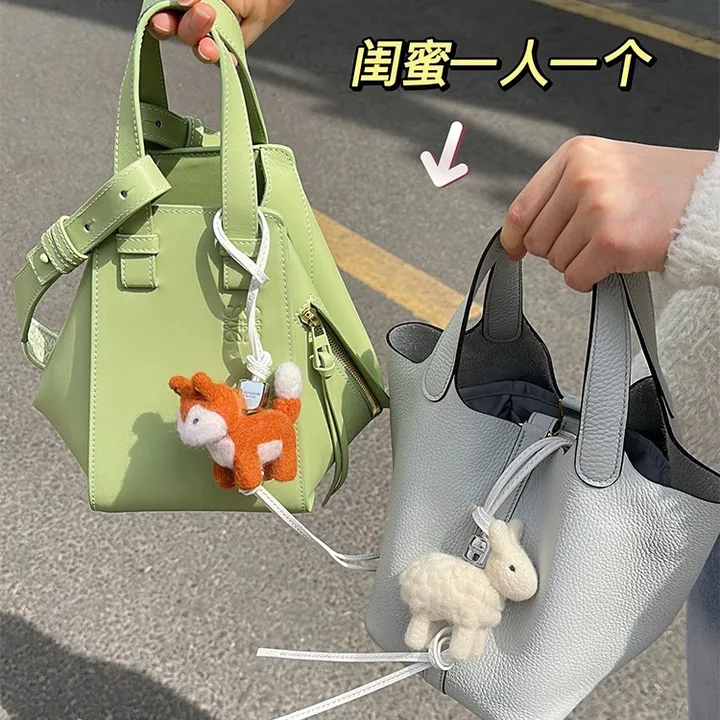 スーパーコピー ロエベ キーホルダー