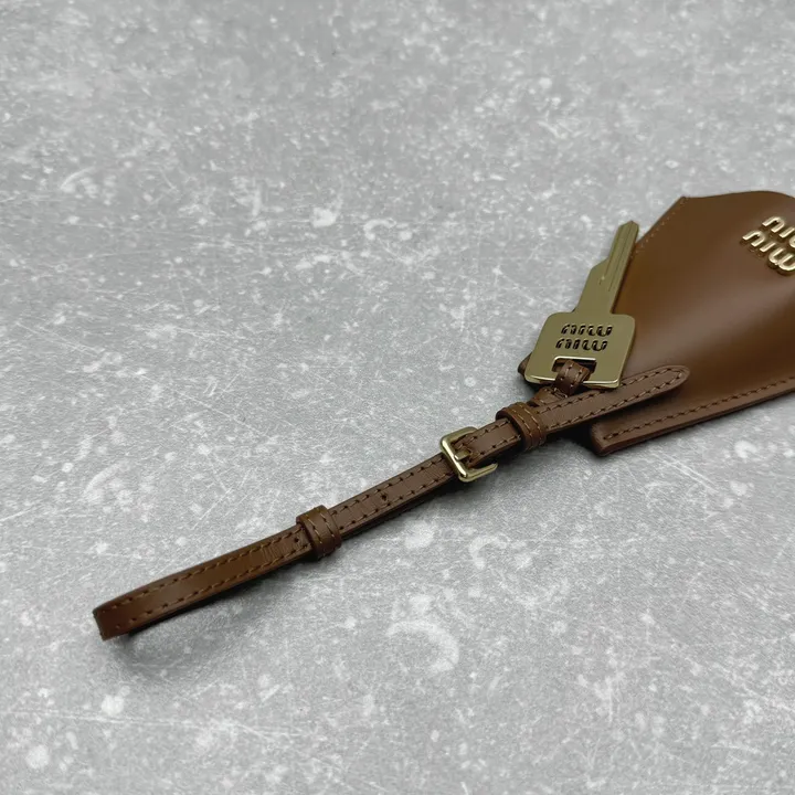 スーパーコピー ミュウミュウ キーホルダー