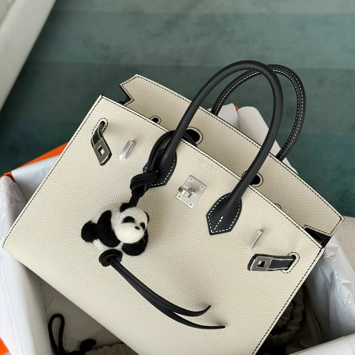 スーパーコピー ロエベ キーホルダー