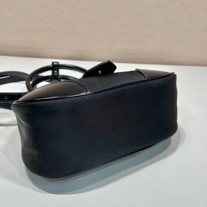 スーパーコピー バレンシアガ キーホルダー