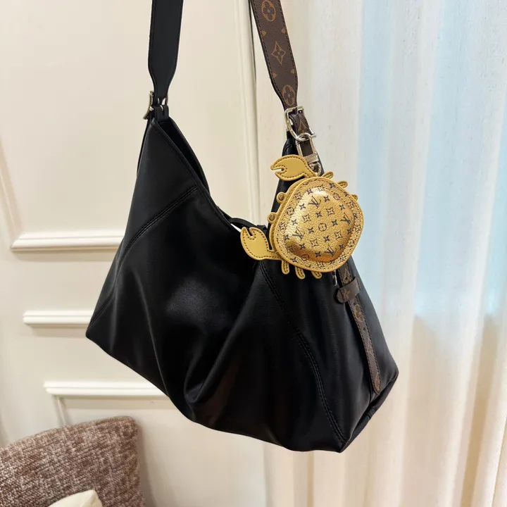 スーパーコピー ルイヴィトン キーホルダー