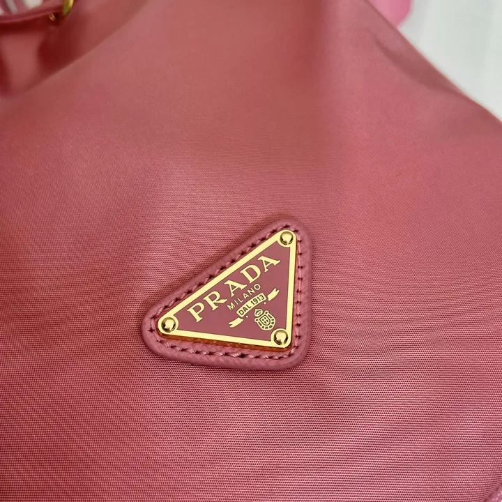 スーパーコピー プラダ キーホルダー