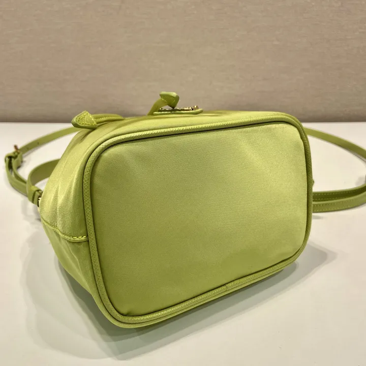 スーパーコピー プラダ キーホルダー