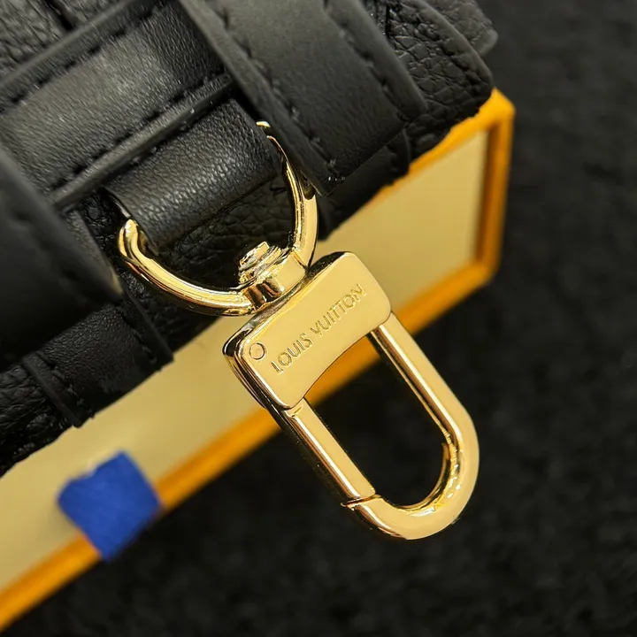 スーパーコピー ルイヴィトン キーホルダー