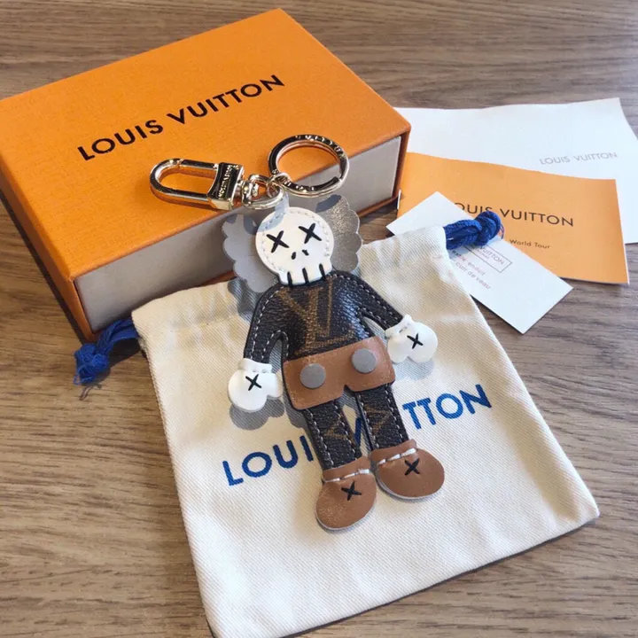 スーパーコピー ミュウミュウ キーホルダー