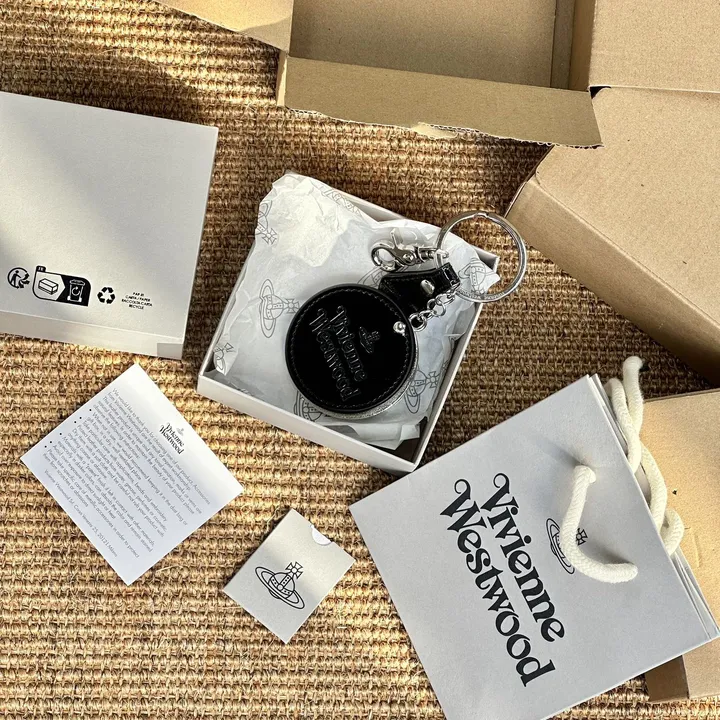 スーパーコピー クリスチャン・ルブタン キーホルダー