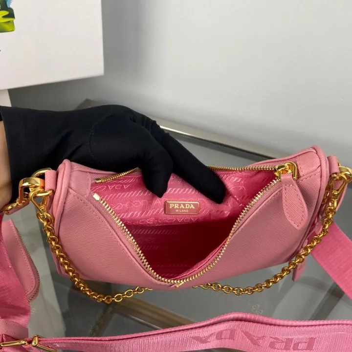 スーパーコピー プラダ キーホルダー