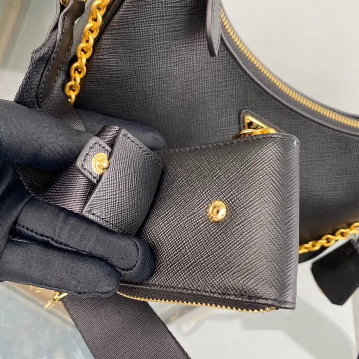 スーパーコピー プラダ キーホルダー