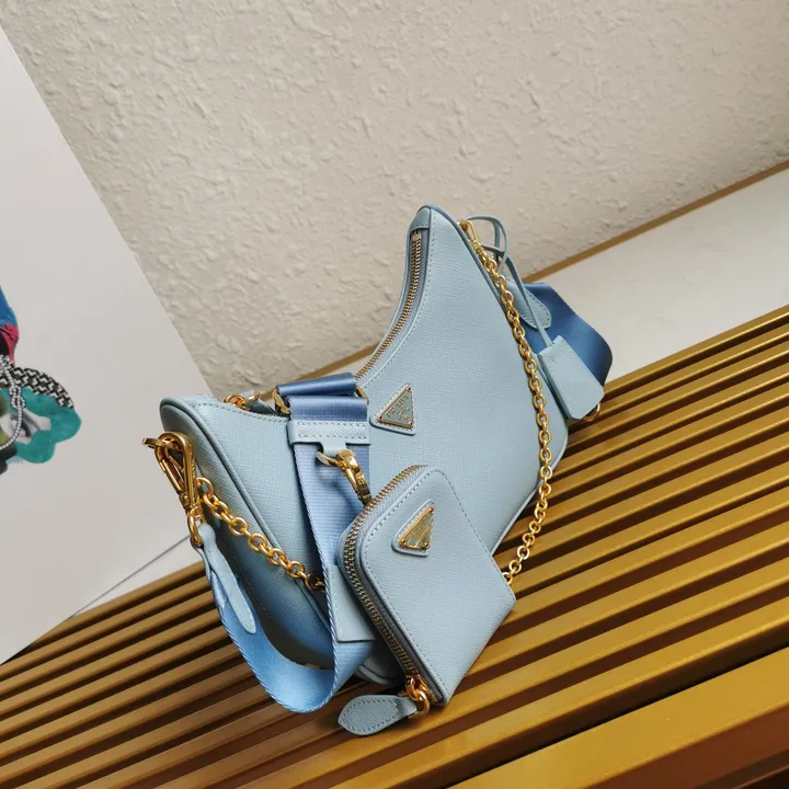 スーパーコピー プラダ キーホルダー