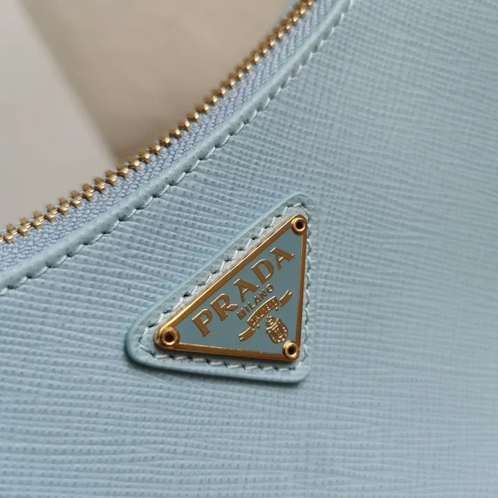 スーパーコピー プラダ キーホルダー