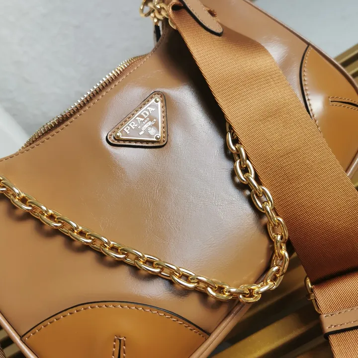 スーパーコピー プラダ キーホルダー