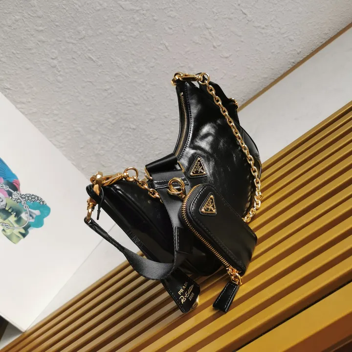 スーパーコピー プラダ キーホルダー