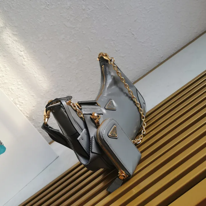 スーパーコピー プラダ キーホルダー