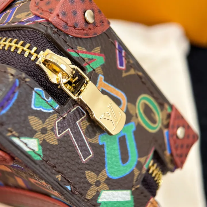 スーパーコピー ルイヴィトン キーホルダー