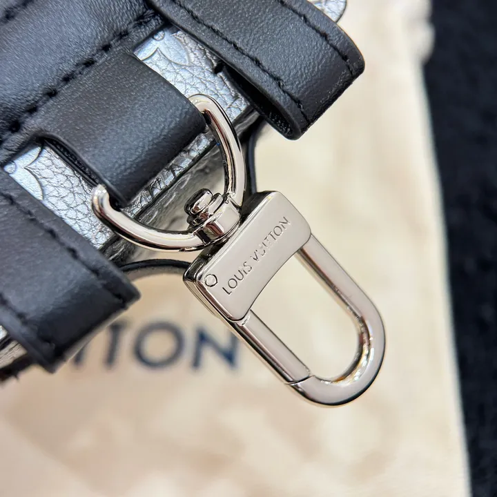 スーパーコピー ルイヴィトン キーホルダー