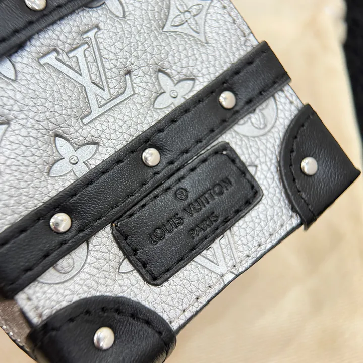 スーパーコピー ルイヴィトン キーホルダー