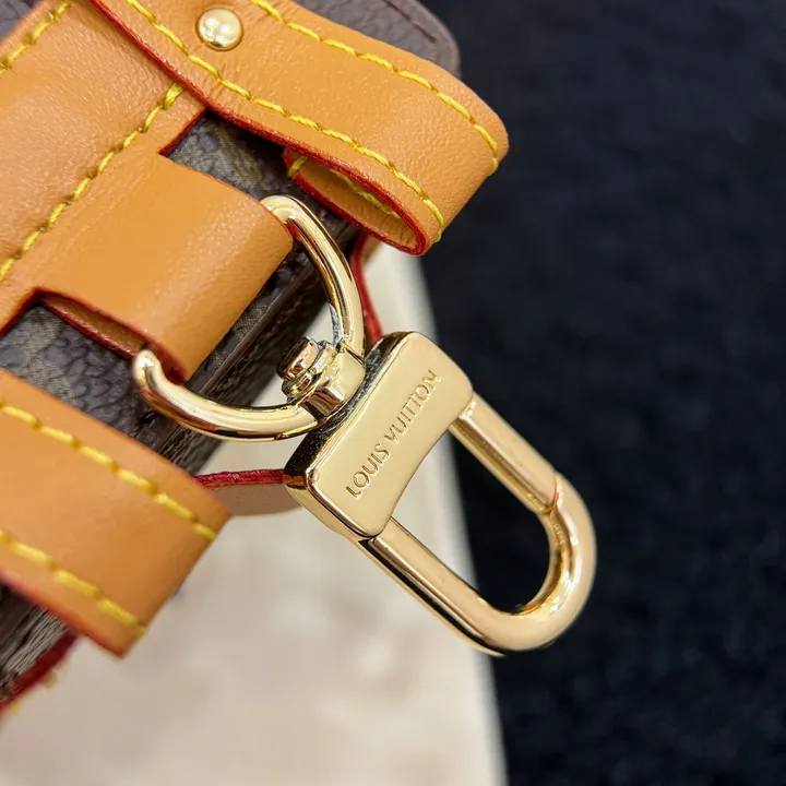 スーパーコピー ルイヴィトン キーホルダー