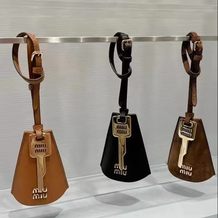 スーパーコピー ミュウミュウ キーホルダー