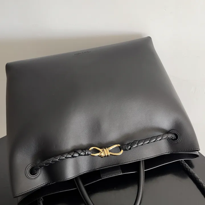 スーパーコピー ボッテガ ヴェネタ キーホルダー