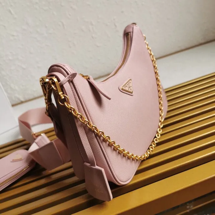 スーパーコピー プラダ キーホルダー