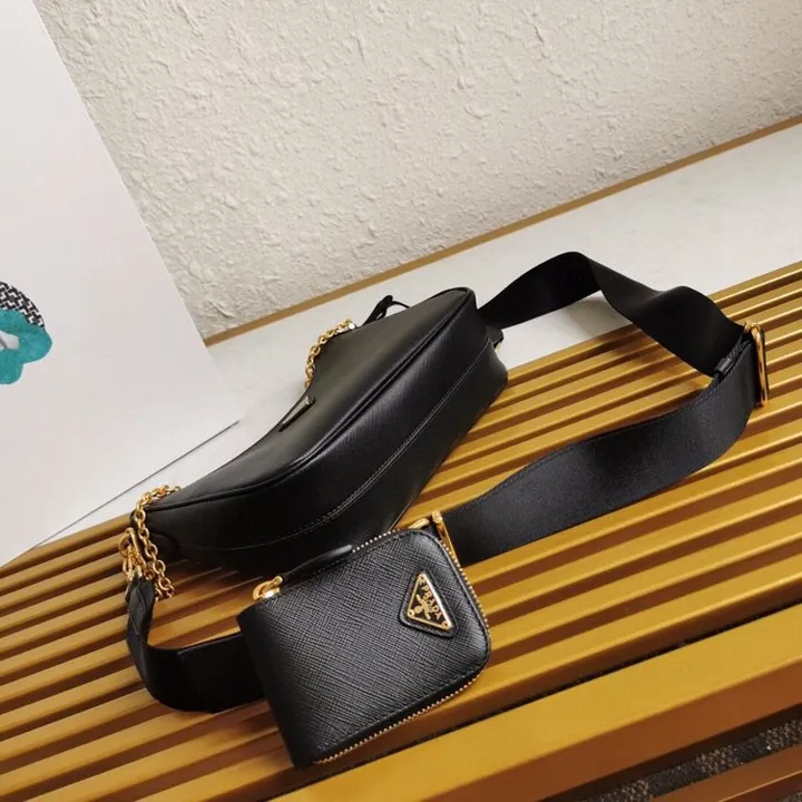 スーパーコピー プラダ キーホルダー