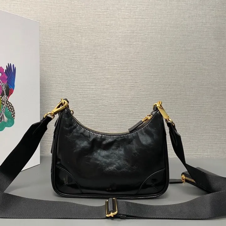 スーパーコピー プラダ キーホルダー