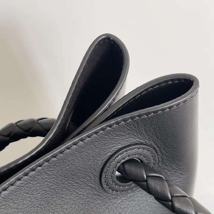 スーパーコピー ボッテガ ヴェネタ キーホルダー