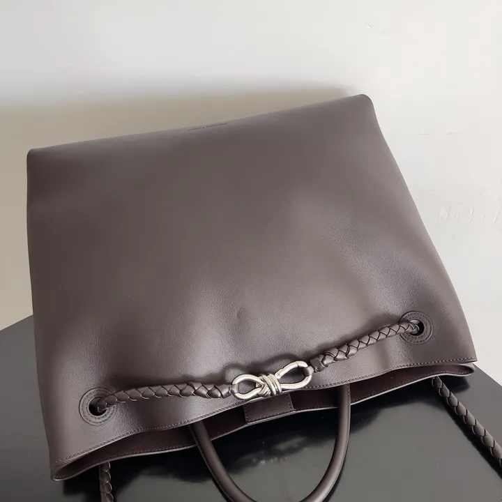 スーパーコピー ボッテガ ヴェネタ キーホルダー