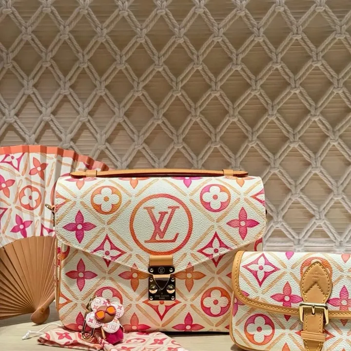 スーパーコピー ルイヴィトン キーホルダー