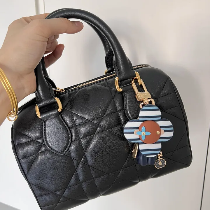 スーパーコピー ルイヴィトン キーホルダー