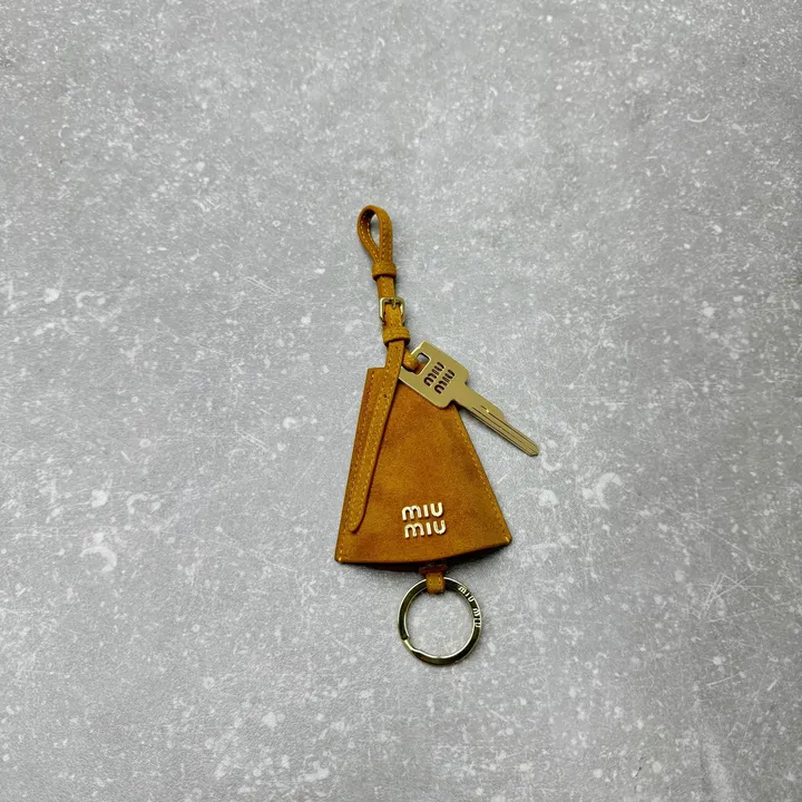 スーパーコピー ミュウミュウ キーホルダー