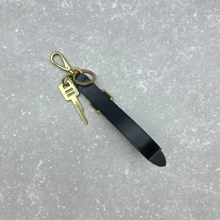 スーパーコピー ミュウミュウ キーホルダー