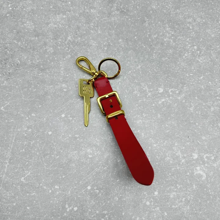 スーパーコピー ミュウミュウ キーホルダー