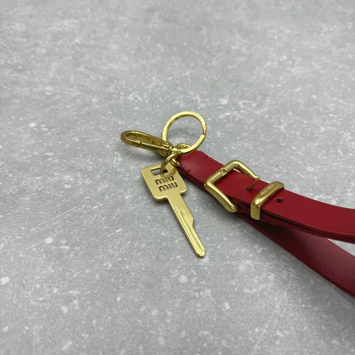 スーパーコピー ミュウミュウ キーホルダー