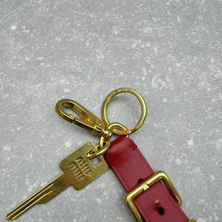 スーパーコピー ミュウミュウ キーホルダー