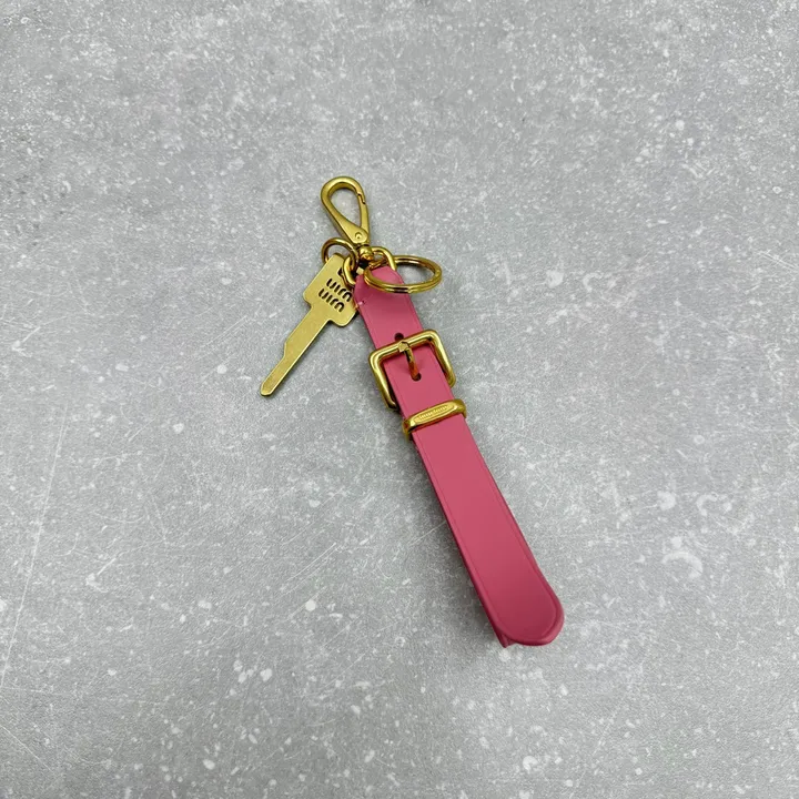 スーパーコピー ミュウミュウ キーホルダー