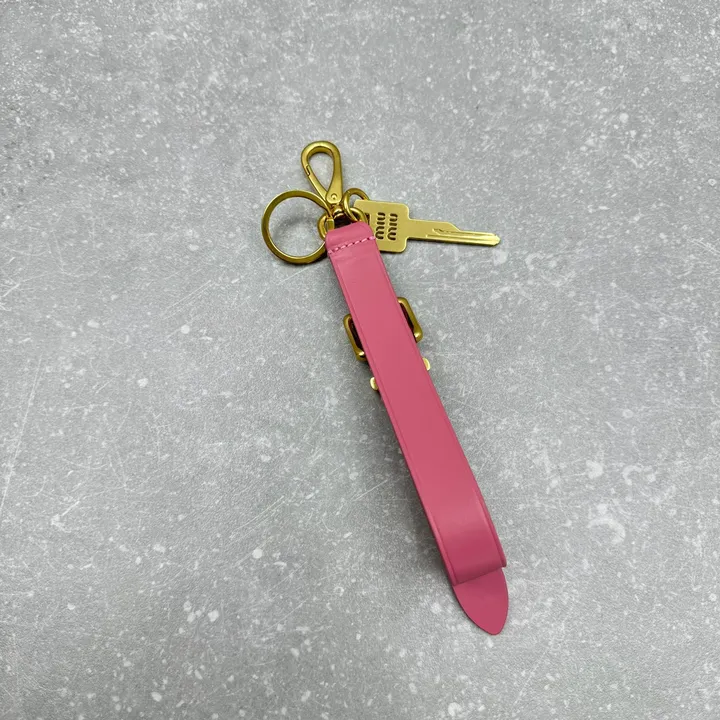 スーパーコピー ミュウミュウ キーホルダー