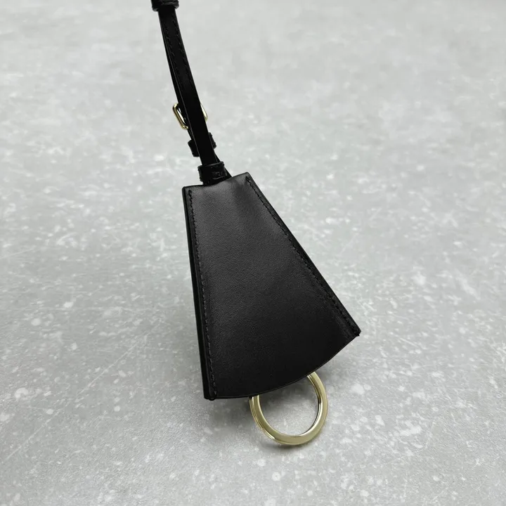 スーパーコピー ミュウミュウ キーホルダー