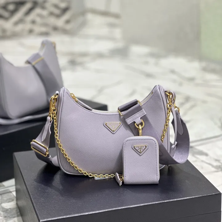 スーパーコピー プラダ キーホルダー