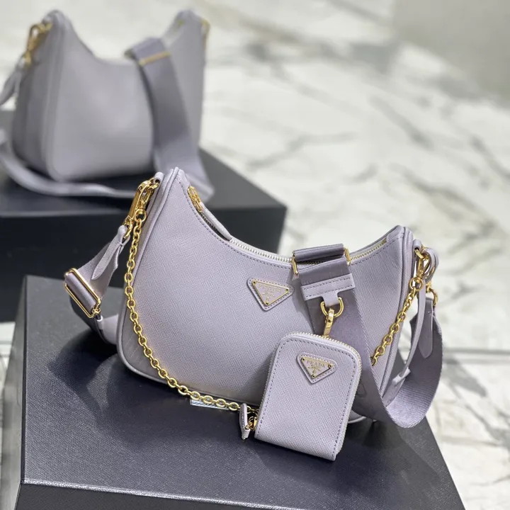 スーパーコピー プラダ キーホルダー