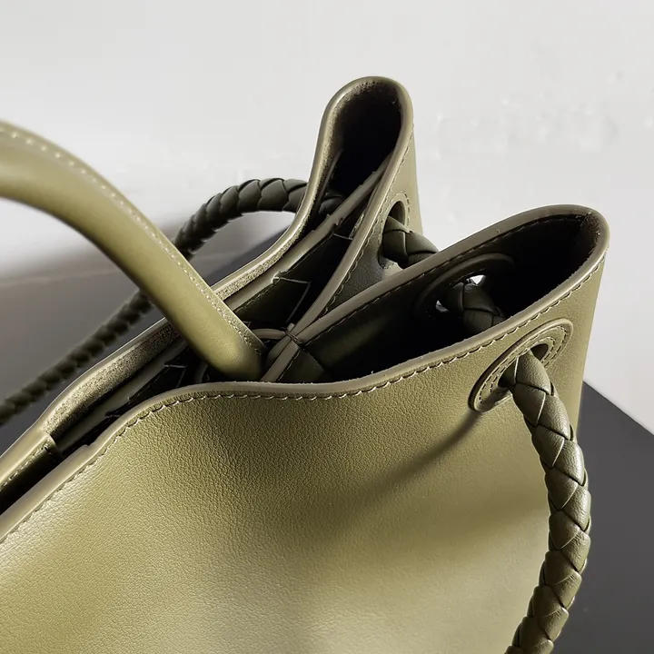 スーパーコピー ボッテガ ヴェネタ キーホルダー