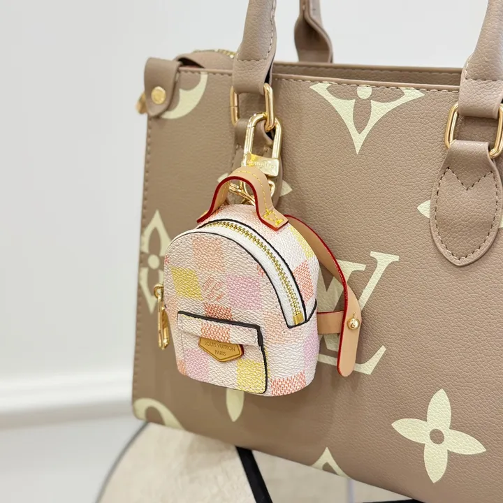 スーパーコピー ルイヴィトン キーホルダー