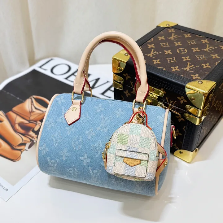 スーパーコピー ルイヴィトン キーホルダー