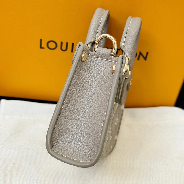 スーパーコピー ルイヴィトン キーホルダー
