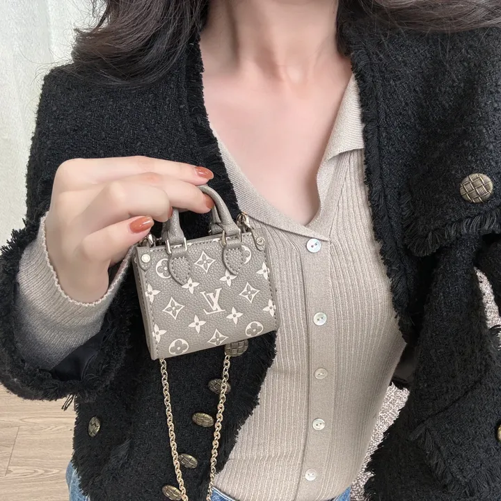 スーパーコピー ルイヴィトン キーホルダー